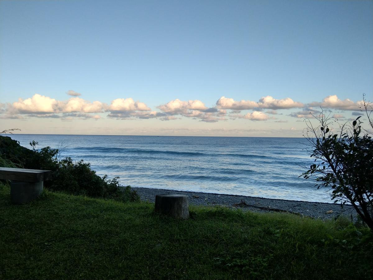 Moonlit Seaview Homestay Donghe Exterior foto