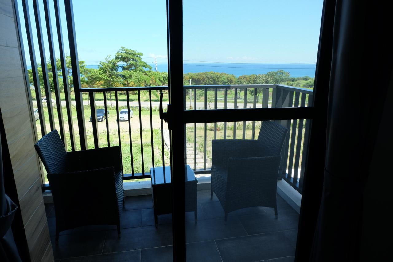 Moonlit Seaview Homestay Donghe Exterior foto